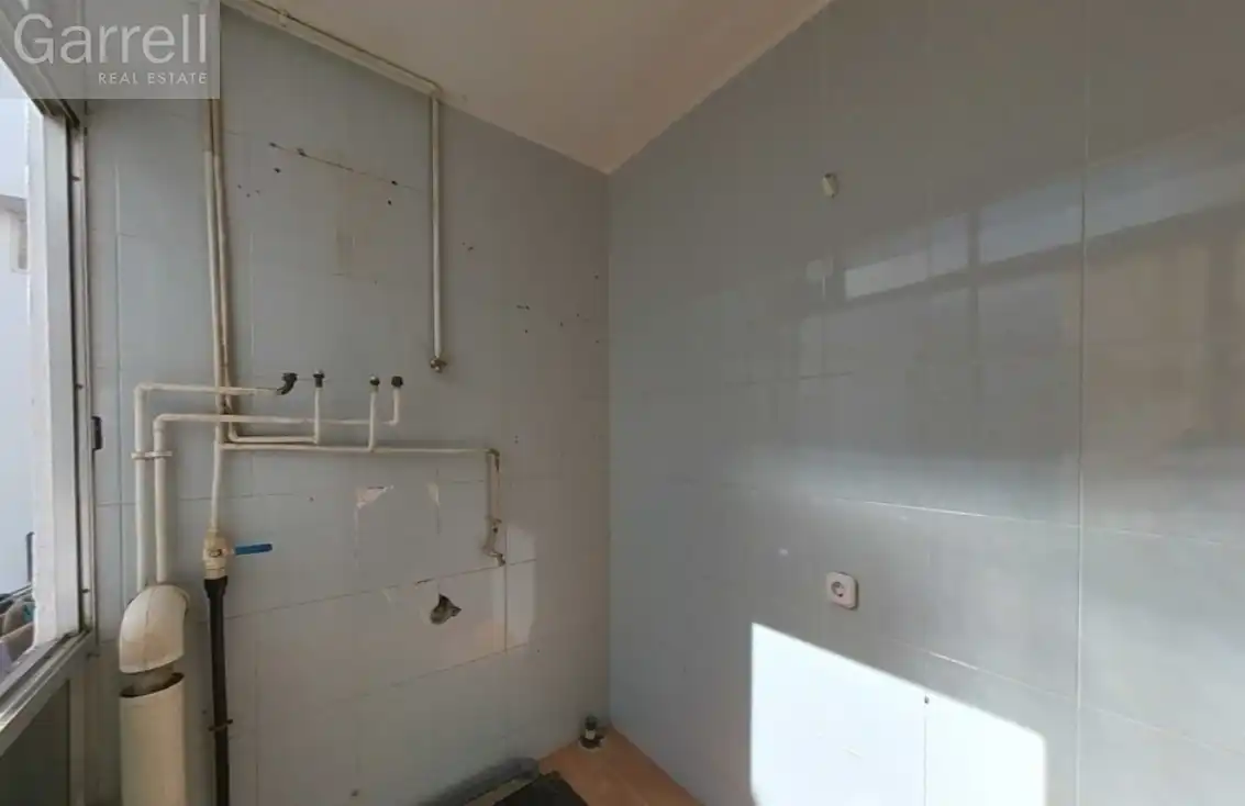 Badezimmer von Wohnung zum Verkauf in Tarragona mit Balkon
