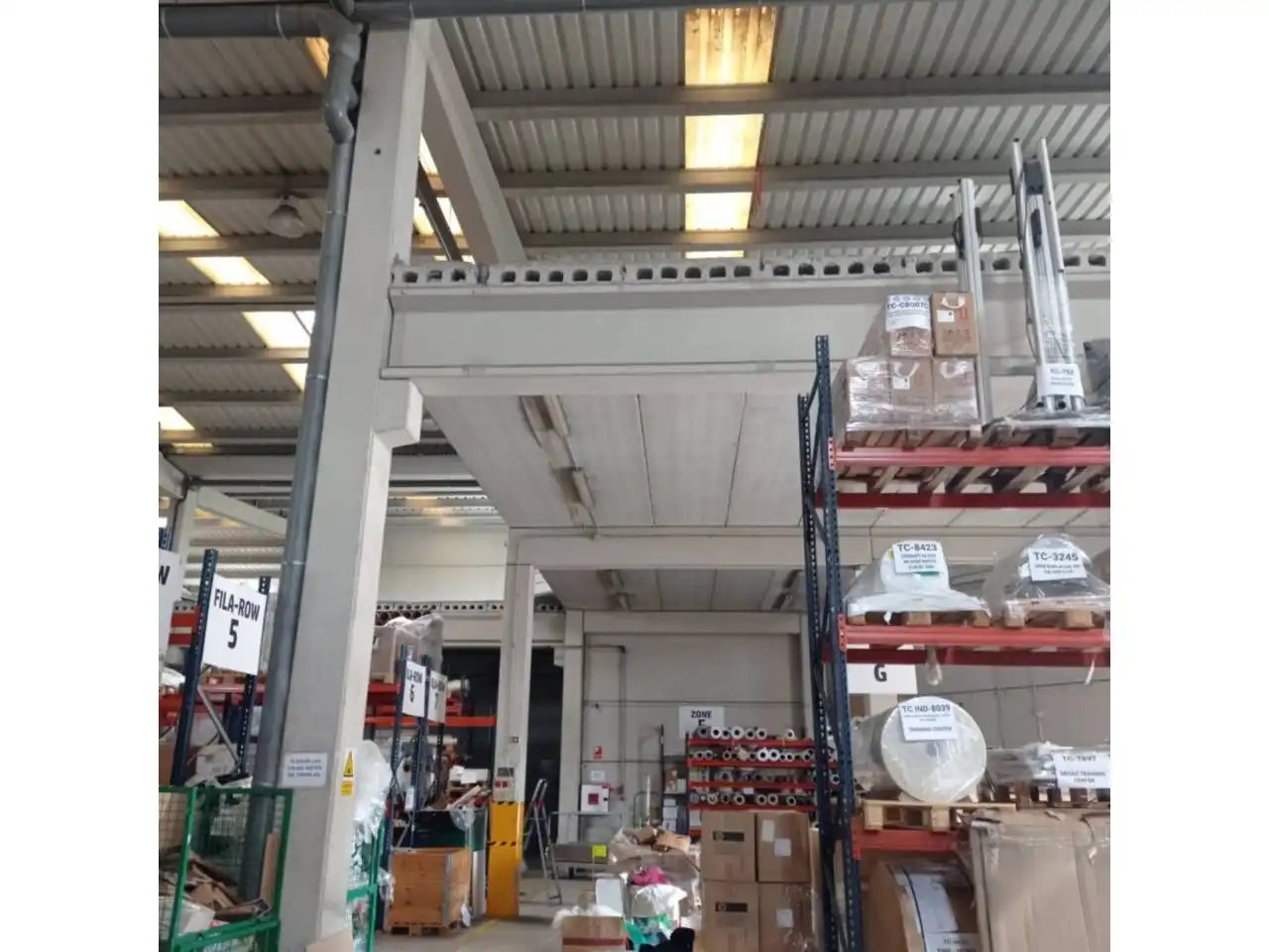 Nave industrial de alquiler en Barberà del Vallès