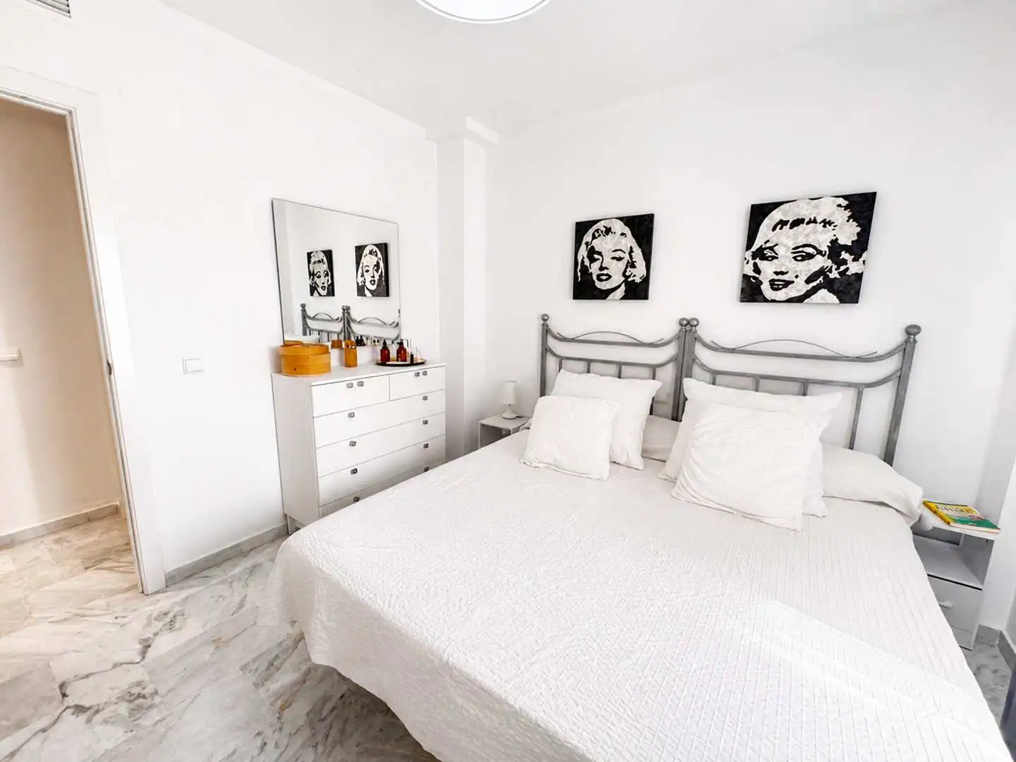 Habitación de Planta baja en venta en Manilva con Jardín privado, Terraza y Trastero