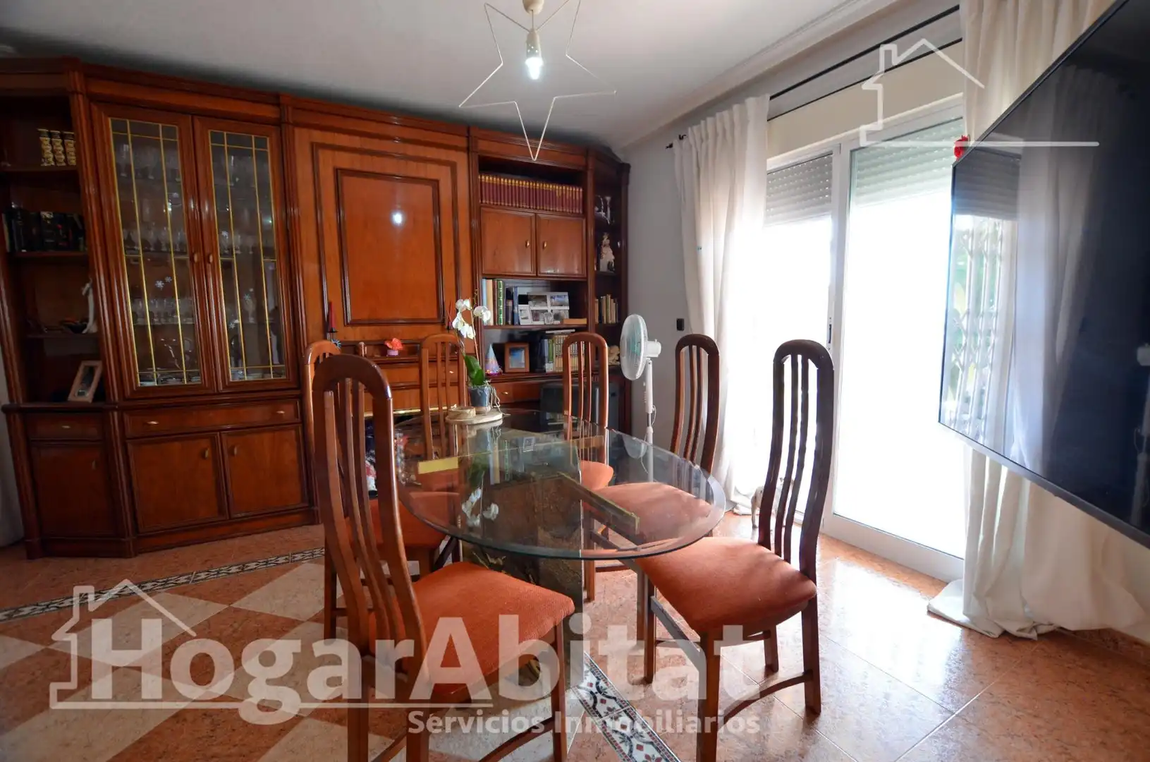 Menjador de Casa o xalet en venda en Alicante / Alacant amb Calefacció, Jardí privat i Terrassa