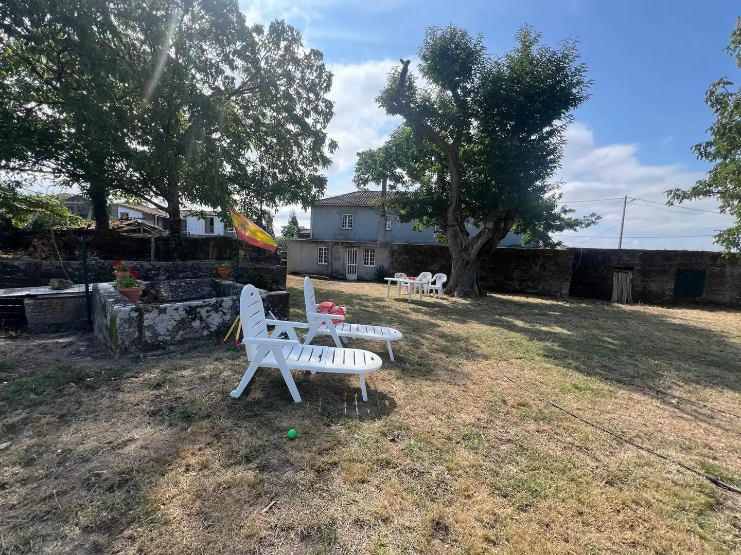 House with terrace for sale in Coles