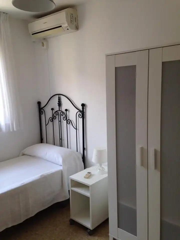 Flat for rent in Pelay Correa, Triana Casco Antiguo