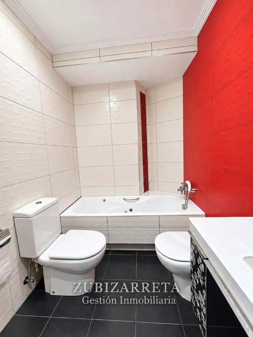 Bathroom of Duplexes for sale in Ermua, Bizkaia