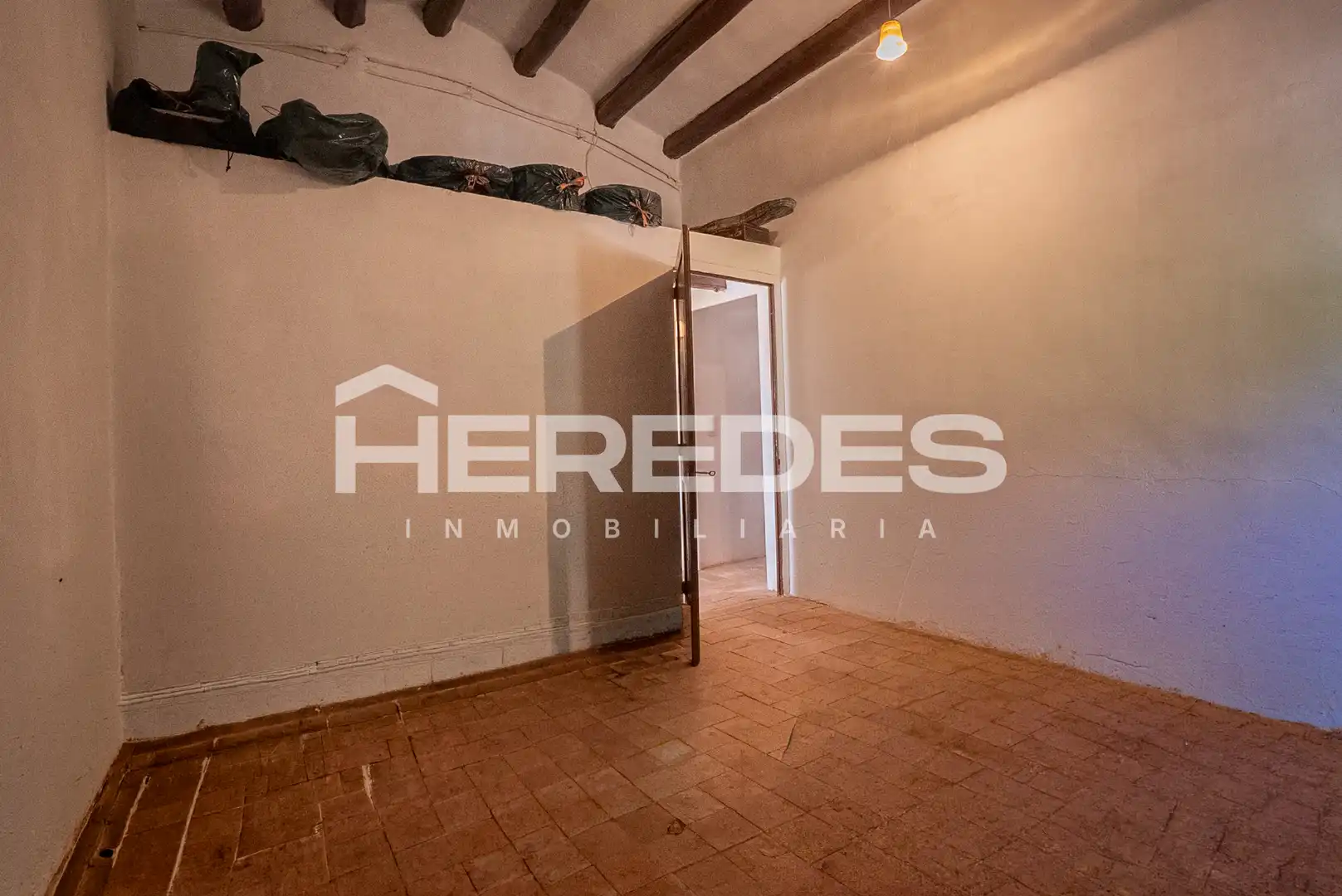 Casa o xalet en venda en Torrelles de Llobregat amb Jardí privat, Terrassa i Moblat
