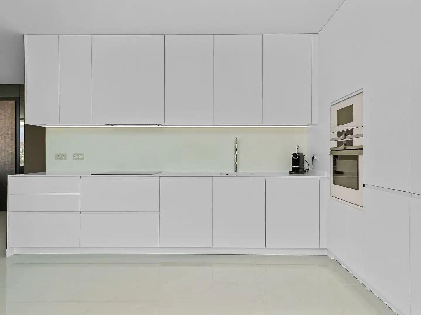 Cuina de Apartament en venda en Estepona amb Aire condicionat, Terrassa i Traster