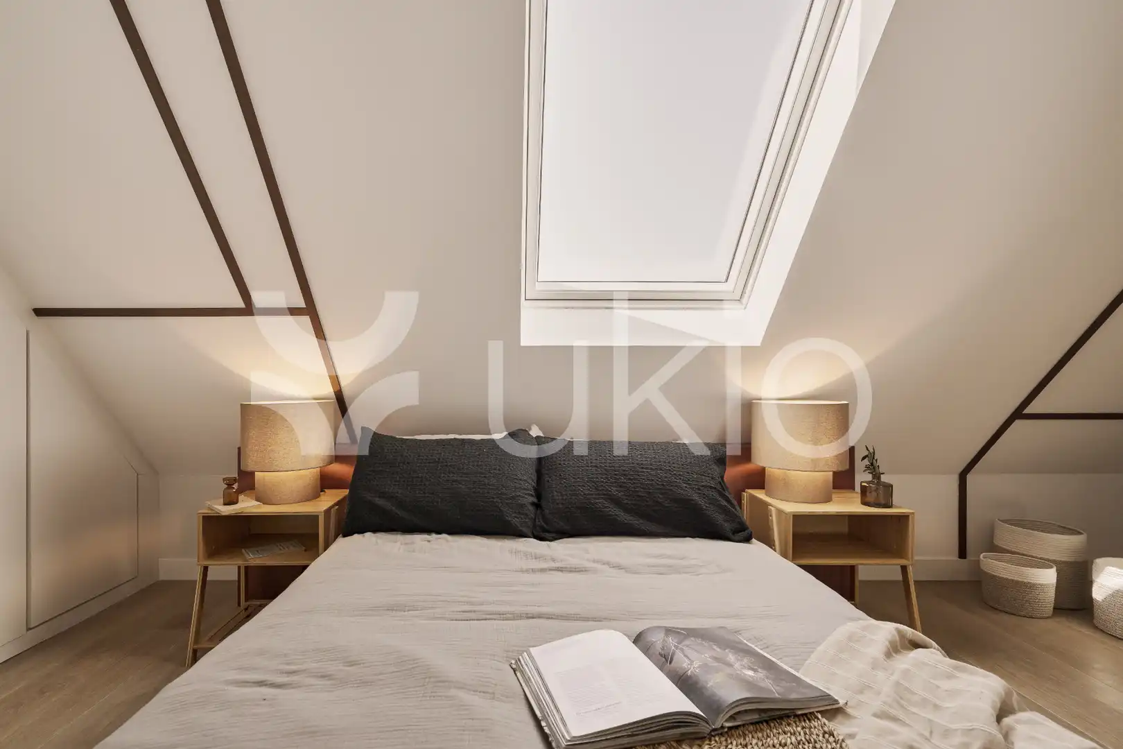 Habitación de Apartamento de alquiler en Madrid con Calefacción, Terraza y Piscina