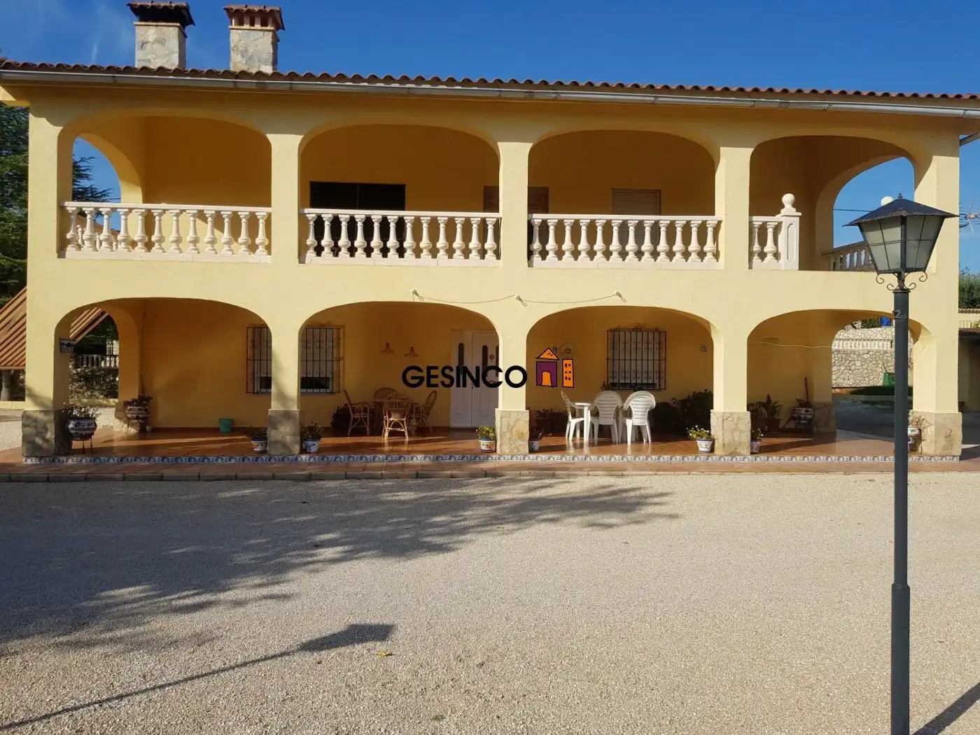 Xalet amb jardí en venda a Agullent