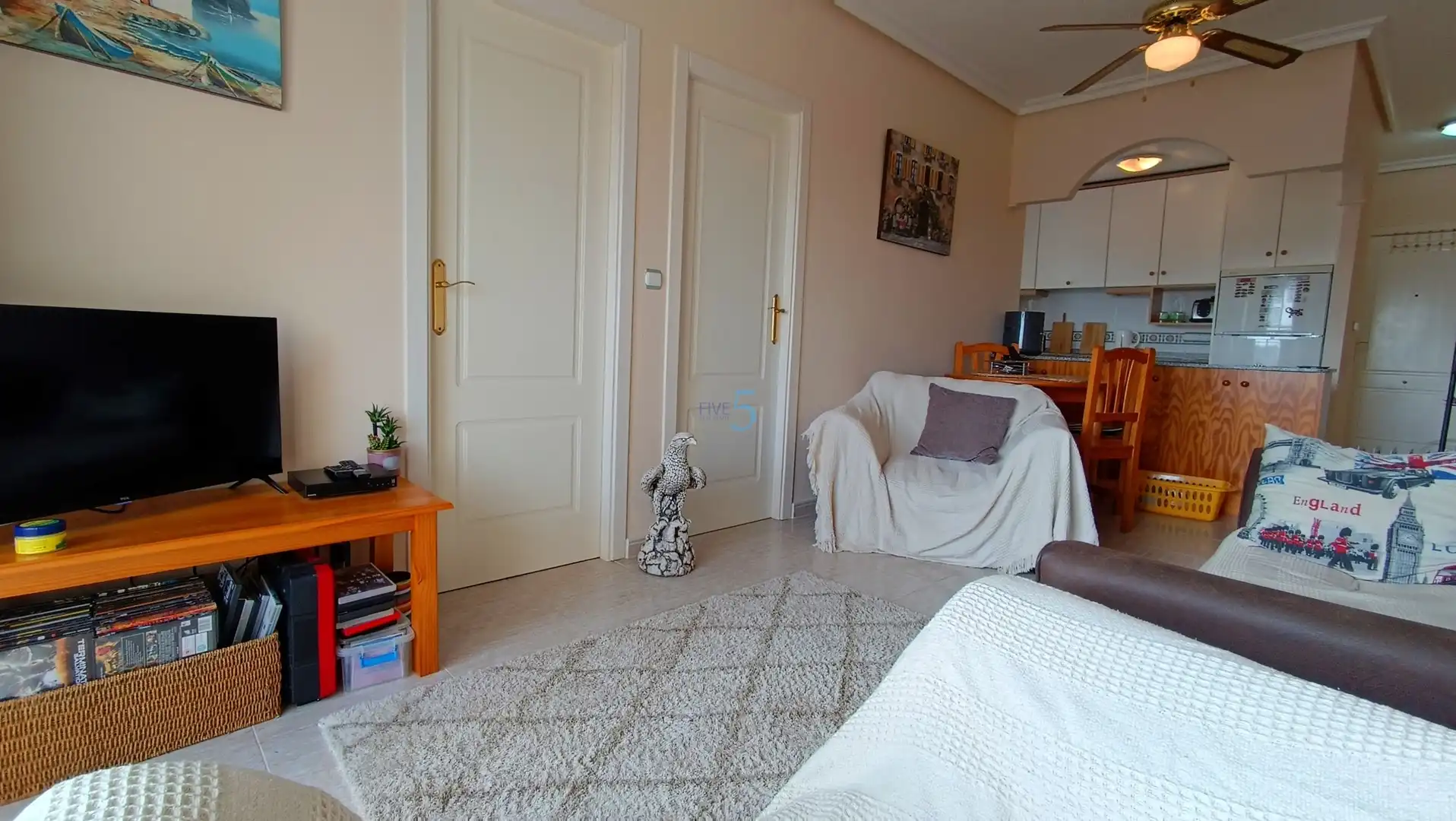 Sala de estar de Piso en venta en Almoradí con Piscina, Amueblado y Piscina comunitaria