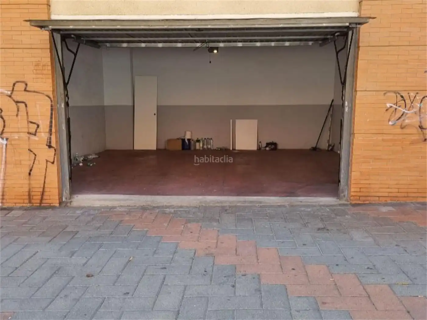 Aparcament en venda a Calle de Antígona 10