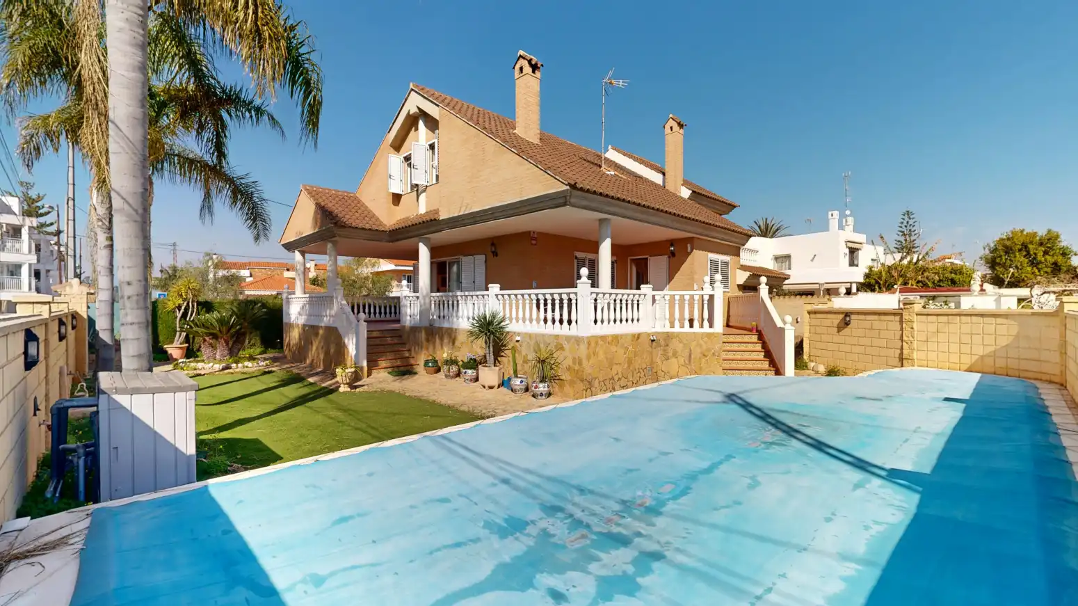 Exterior view of Houses for sale in Sagunto / Sagunt  with Private garden, Terrace and Swimming Pool