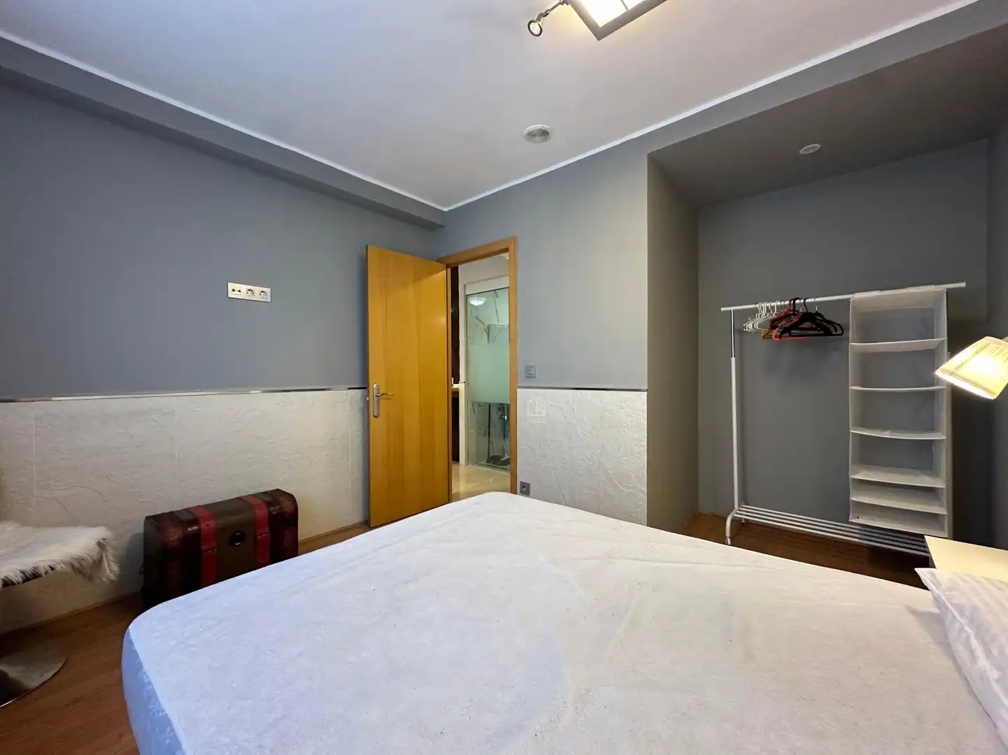 Flat for rent in Oviedo - Calle Tomás Crespo Frígilis, La Ería