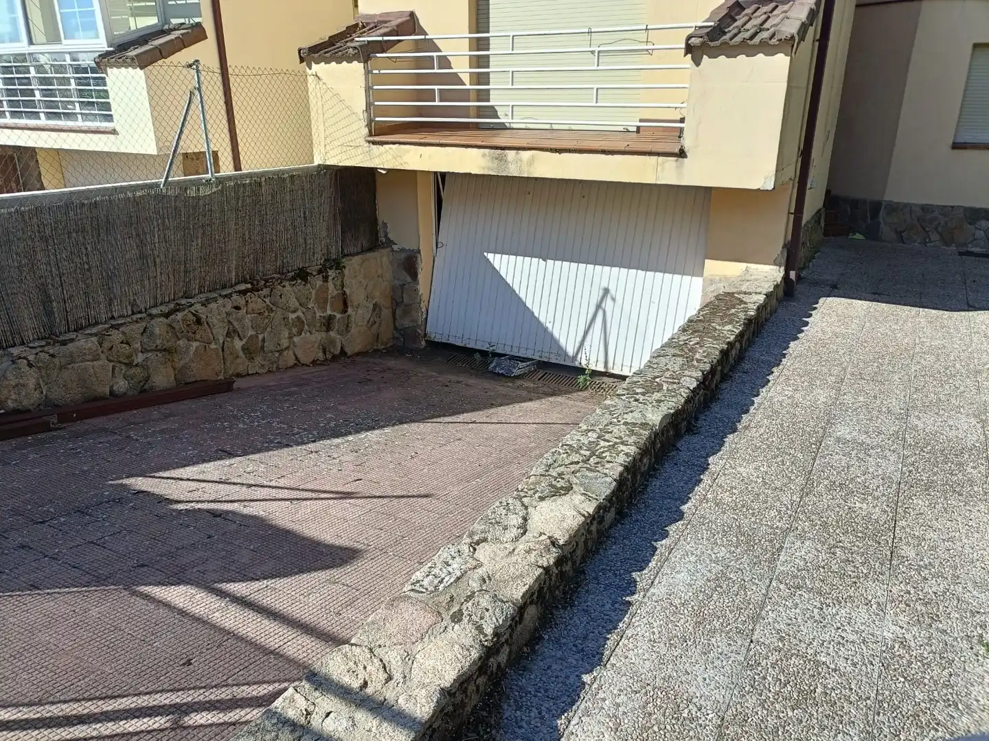 Semi-detached house for sale in C/ Cercado Redondo, imagen 4