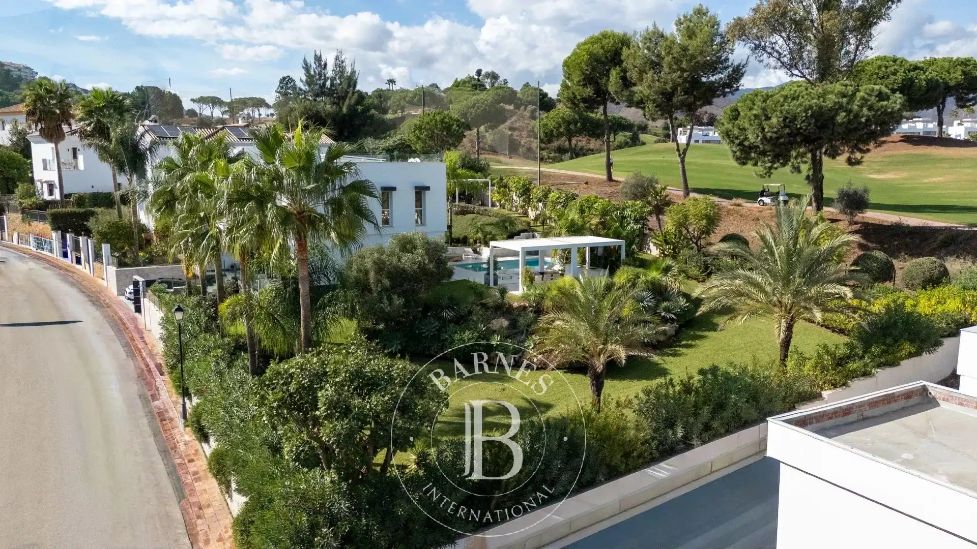 Jardí de Casa o xalet en venda en Marbella amb Aire condicionat, Calefacció i Piscina