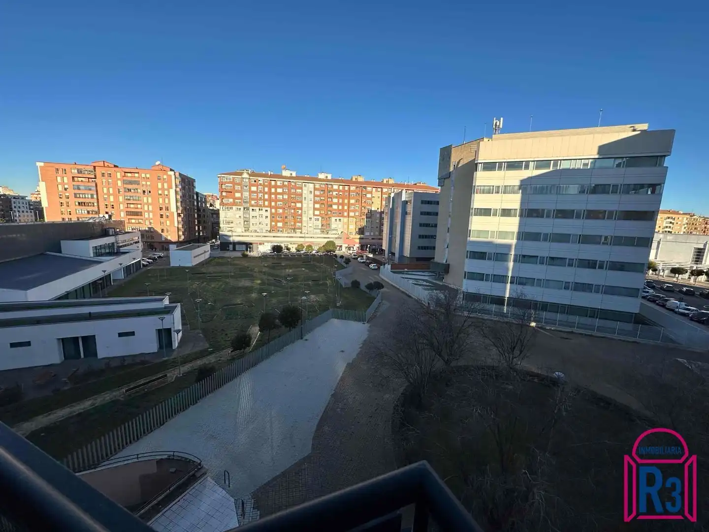 Exterior view of Flat for rent in León Capital   with Heating, Terrace and Storage room