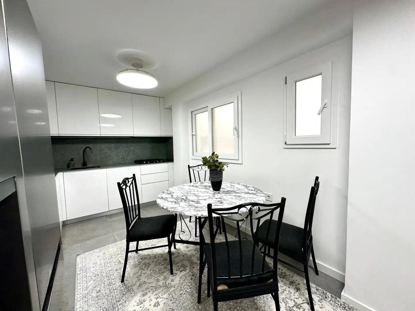 Menjador de Apartament en venda en Alicante / Alacant amb Aire condicionat, Calefacció i Terrassa