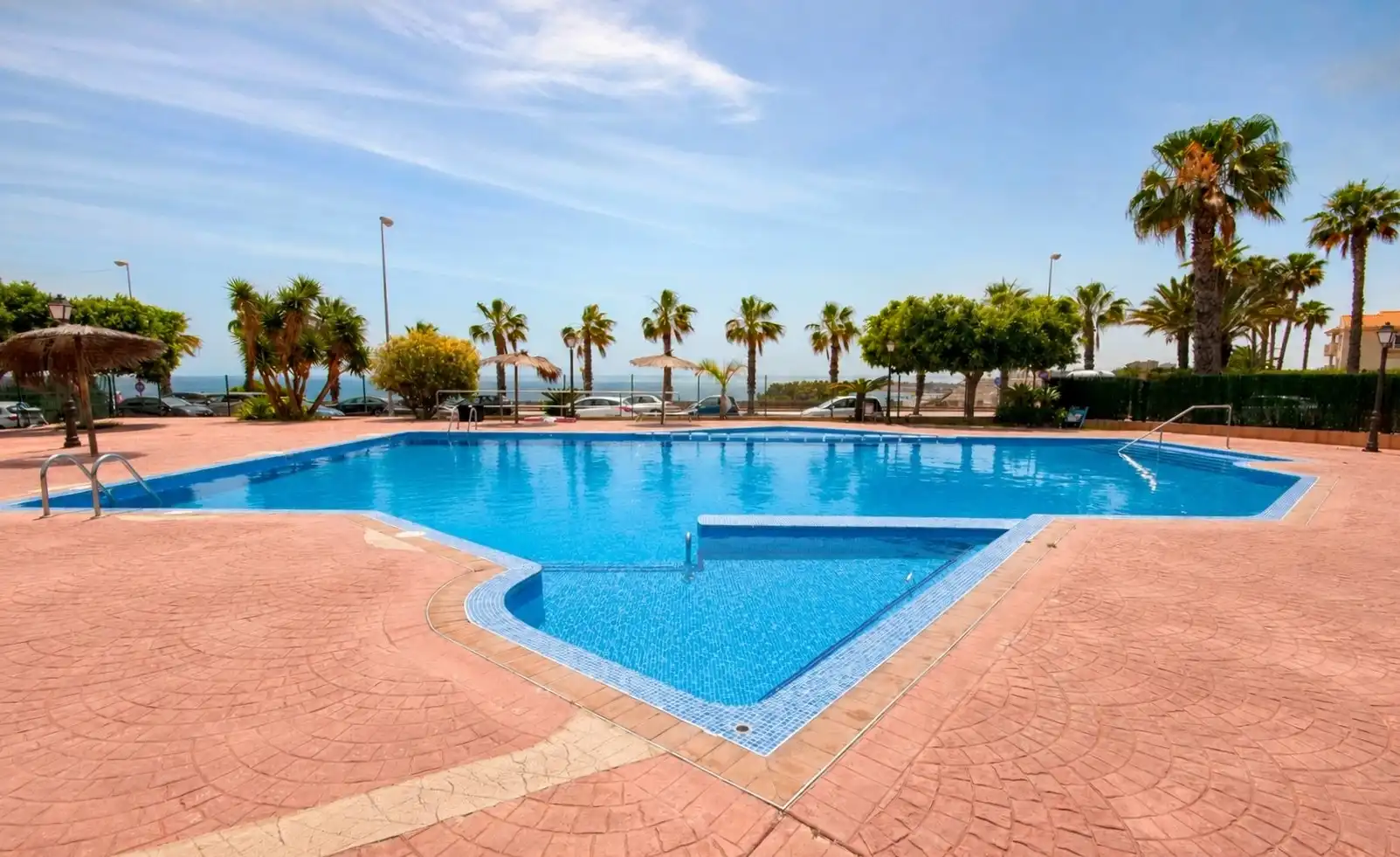 Piscina de Piso en venta en Orihuela con Calefacción y Piscina comunitaria