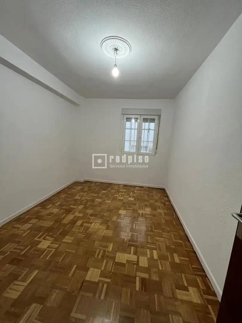 Schlafzimmer von Wohnung zur Miete in Madrid mit Heizung und Terrasse