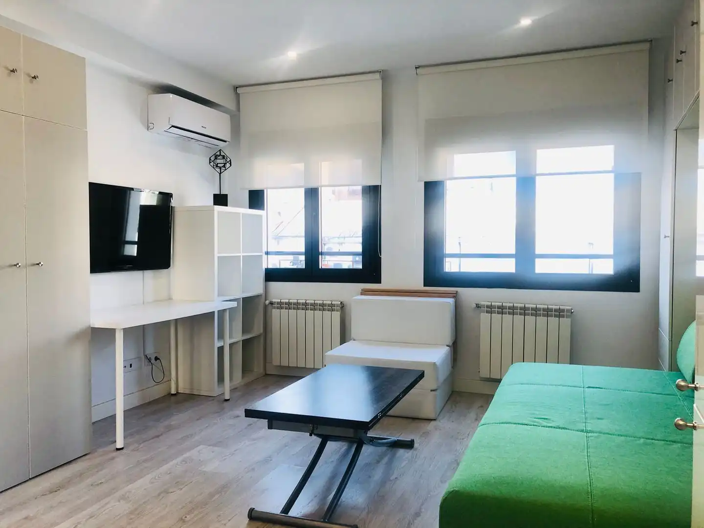 Living room of Study for sale in Madrid  with Air Conditioner, Heating and Furnished