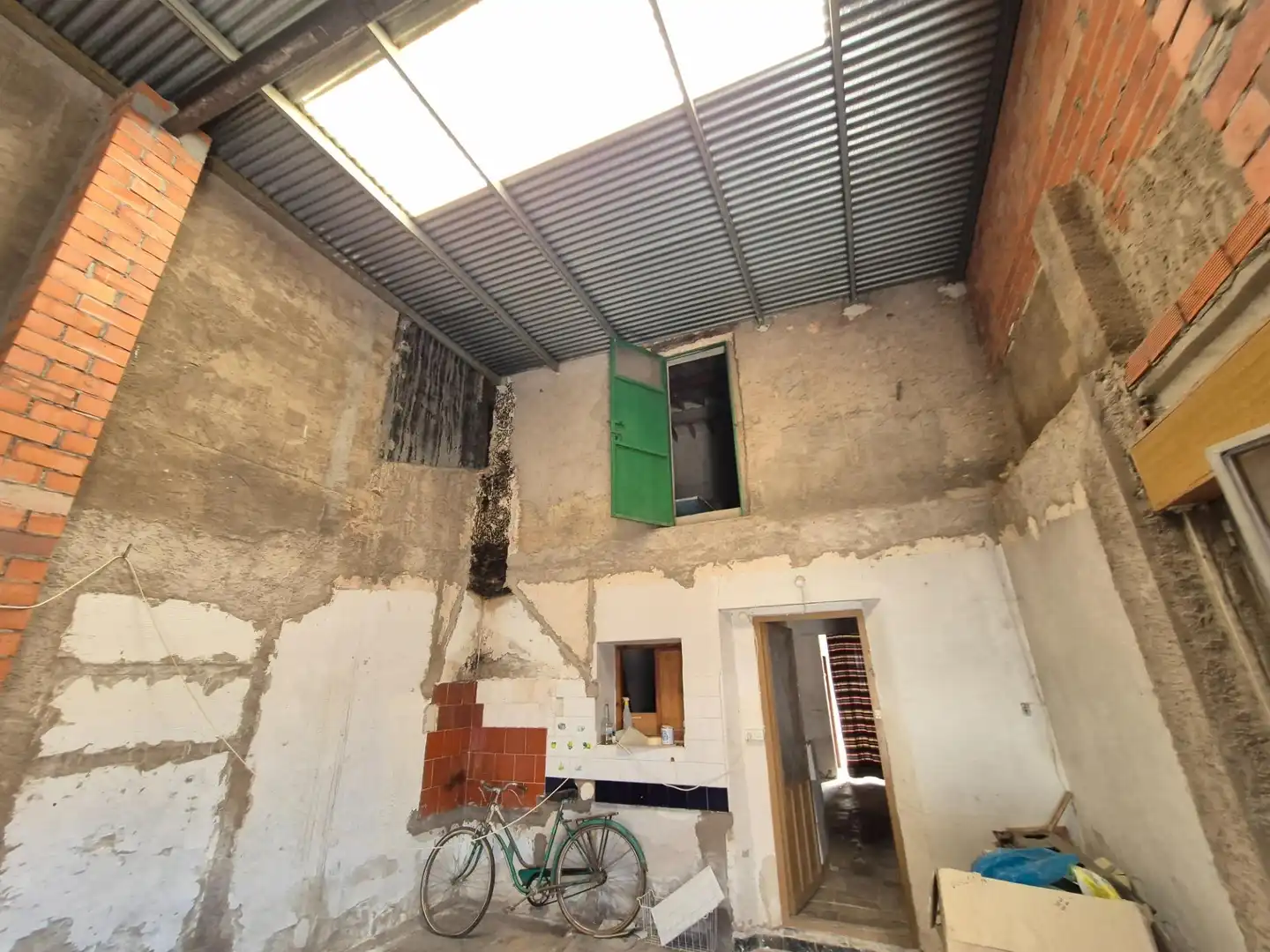Houses for sale in Beneixama, Alicante
