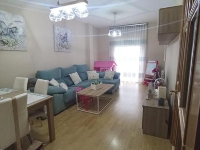 Living room of Flat for sale in Mérida  with Air Conditioner, Heating and Parquet flooring