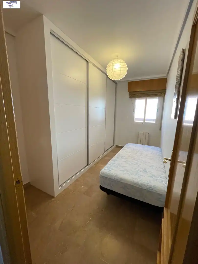 Habitación de Apartamento de alquiler en Albacete con Calefacción, Amueblado y Balcón
