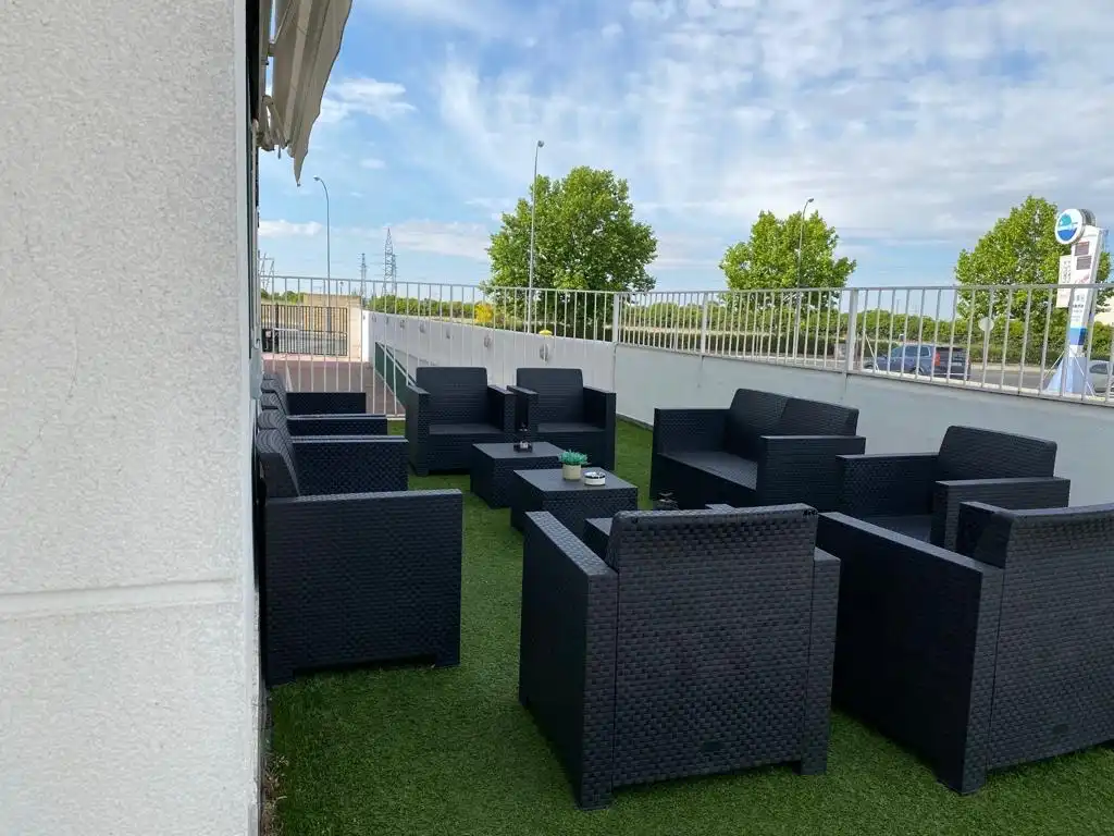 Terrasse von Wohnung zur Miete in Villaviciosa de Odón mit Klimaanlage