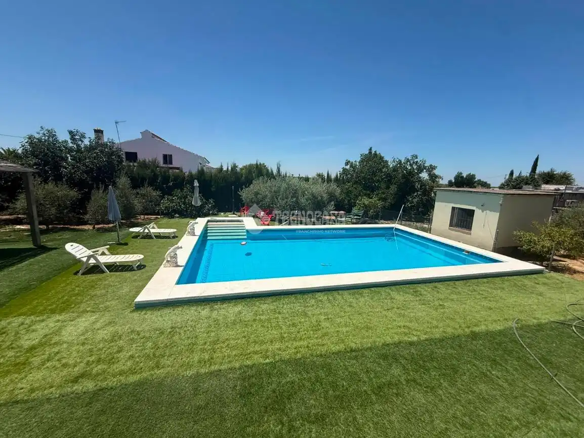 Piscina de Finca rústica en venta en Arahal con Aire acondicionado y Calefacción
