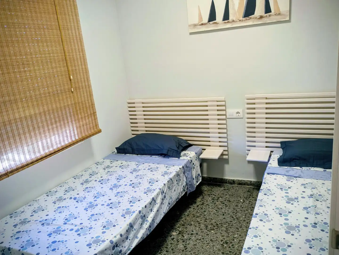 Habitación de Apartamento de alquiler en Cullera con Terraza, Piscina y Amueblado