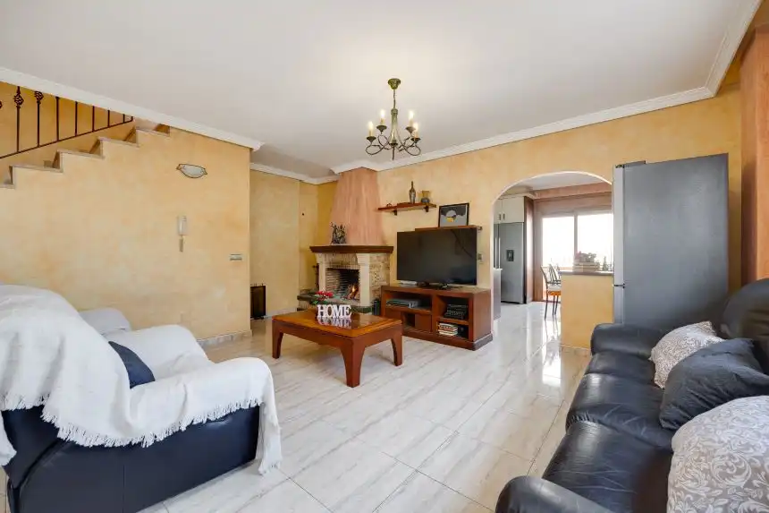Sala de estar de Casa adosada en venta en Rojales con Aire acondicionado, Terraza y Amueblado
