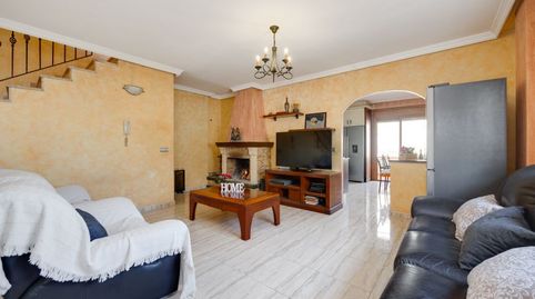 Foto 4 de Casa adosada en venta en Calle Cortés Valencianas, 22, Rojales, Alicante