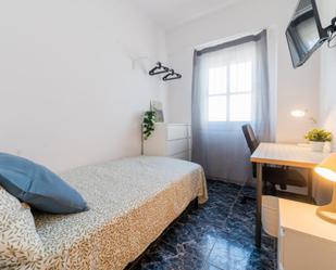 Dormitori de Apartament per a compartir en Massamagrell amb Moblat, Rentadora i Microones