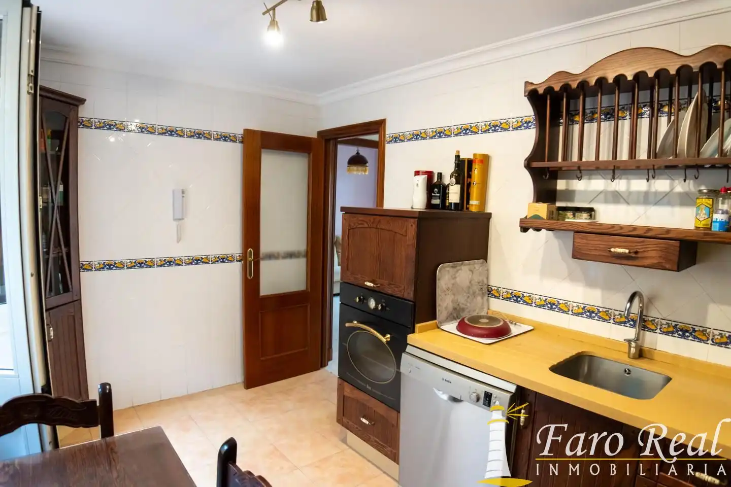 Kitchen of Houses for sale in Sanlúcar de Barrameda  with Terrace