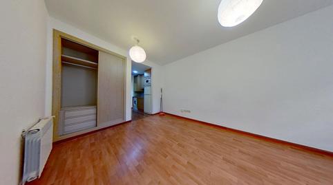 Foto 2 de Piso de alquiler en Calle del Mar de Japón, Pinar del Rey,  Madrid Capital