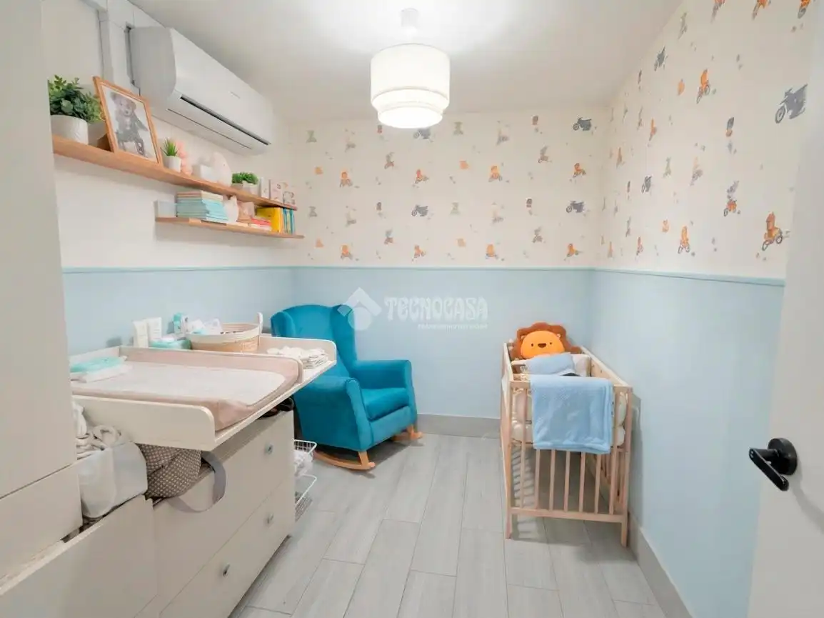 Habitación de Piso en venta en Barcelona con Aire acondicionado y Balcón