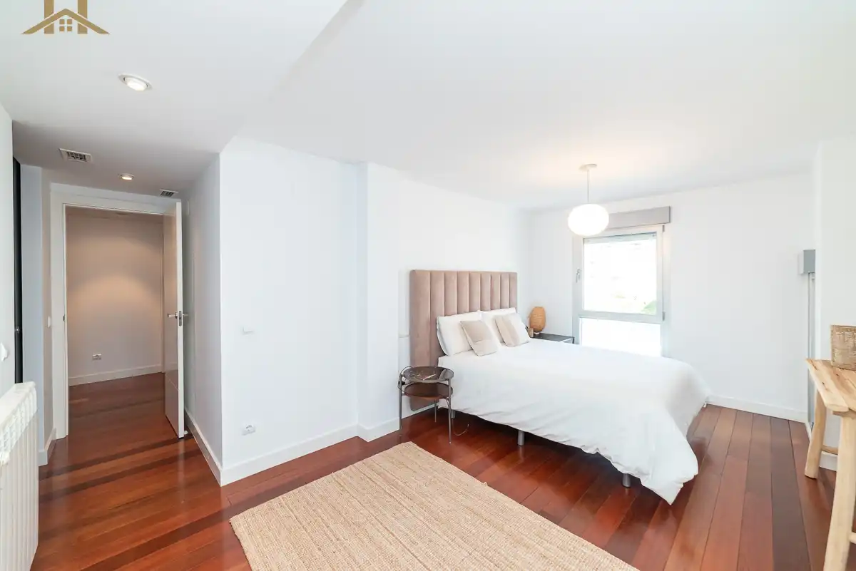 Habitación de Dúplex en venta en Majadahonda con Aire acondicionado, Calefacción y Terraza