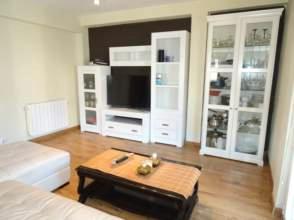 Living room of Flat to rent in Gijón   with Heating, Parquet flooring and Terrace