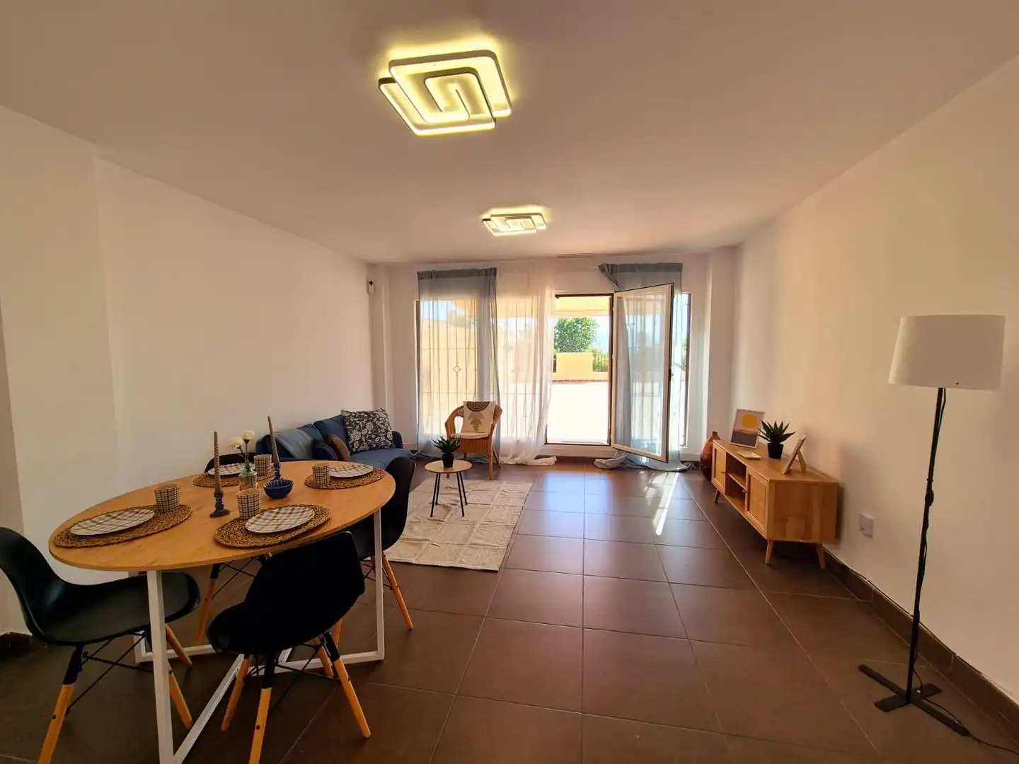 Sala de estar de Casa adosada en venta en Algeciras con Terraza y Balcón