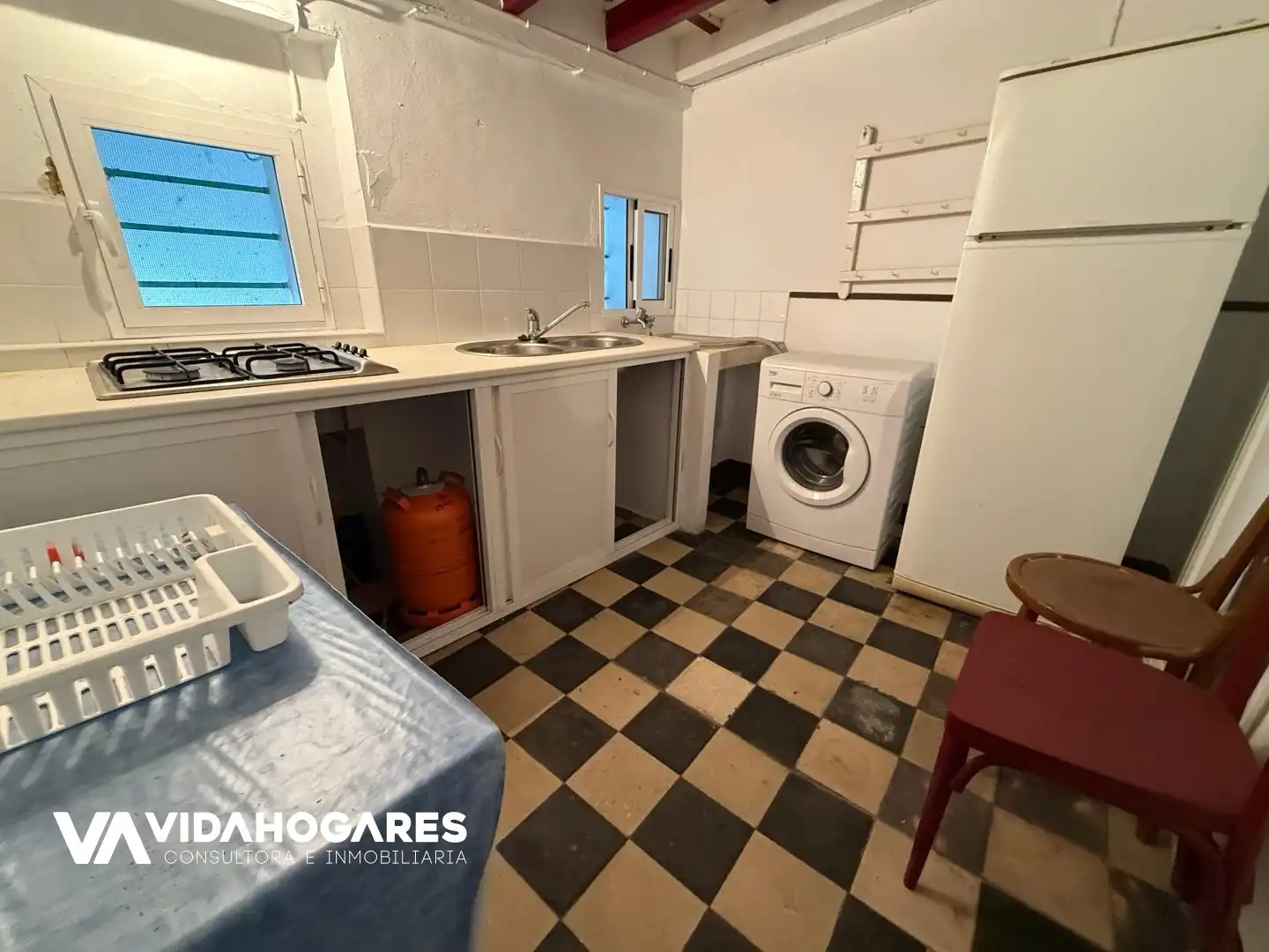Cocina de Edificio en venta en Rota