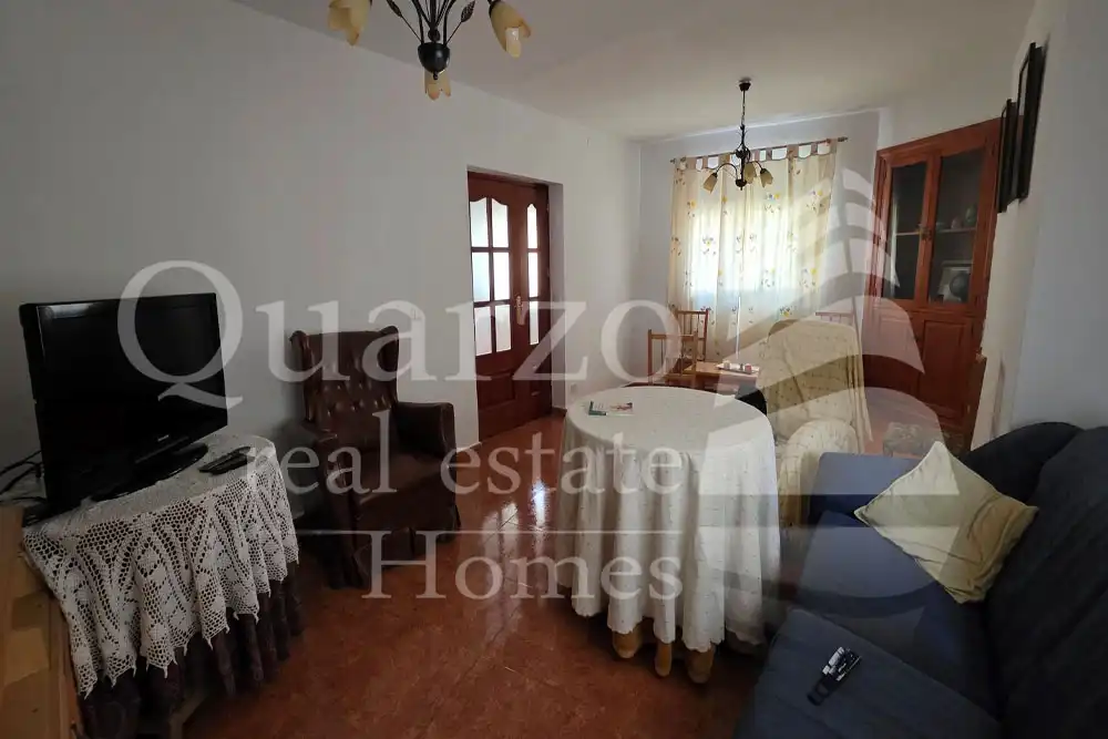 Sala d'estar de Casa adosada en venda en Madrigalejo amb Calefacció i Moblat