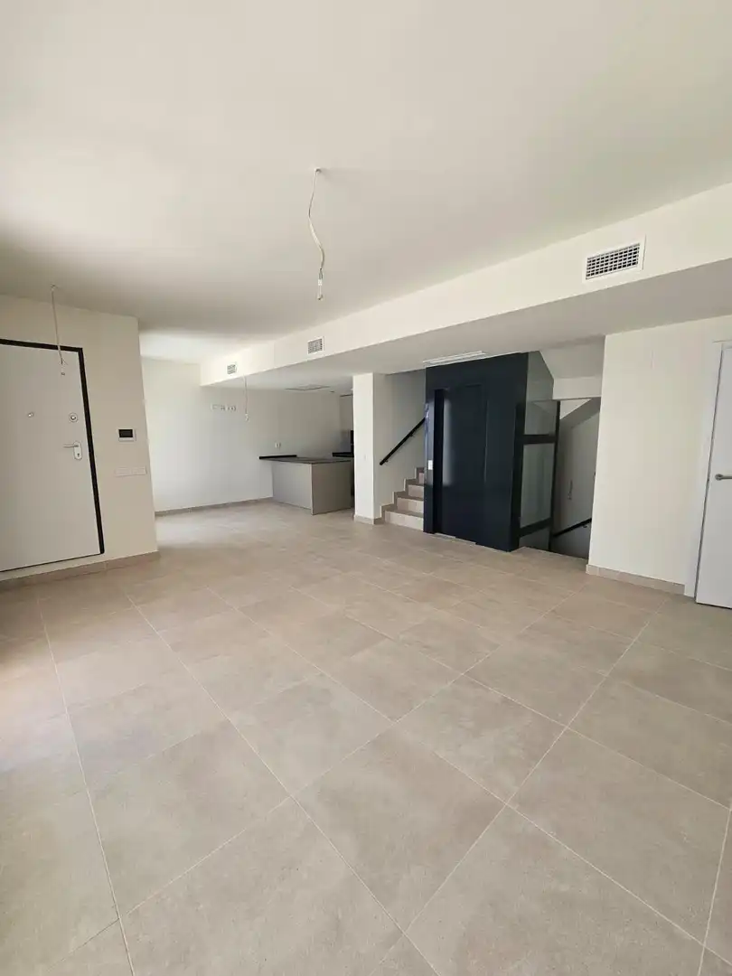 Casa adosada en venda en Benalmádena amb Aire condicionat, Jardí privat i Terrassa