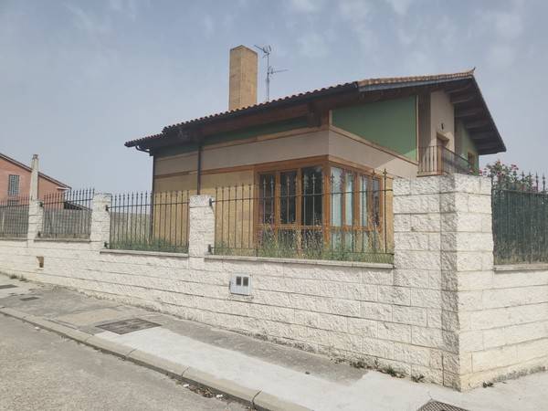 Casa-chalet en Venta en C/ Real en Valdestillas