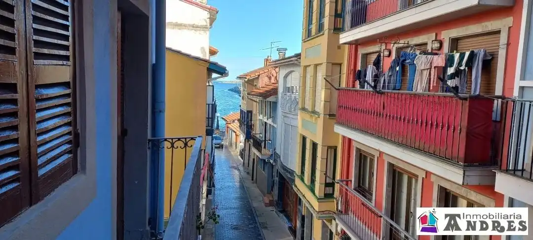 Vista exterior de Piso en venta en Bermeo con Balcón
