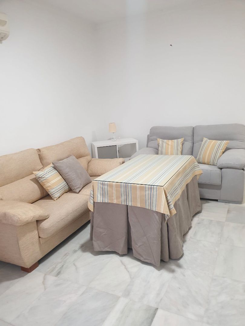 Sala d'estar de Apartament de lloguer en  Córdoba Capital amb Aire condicionat, Calefacció i Moblat