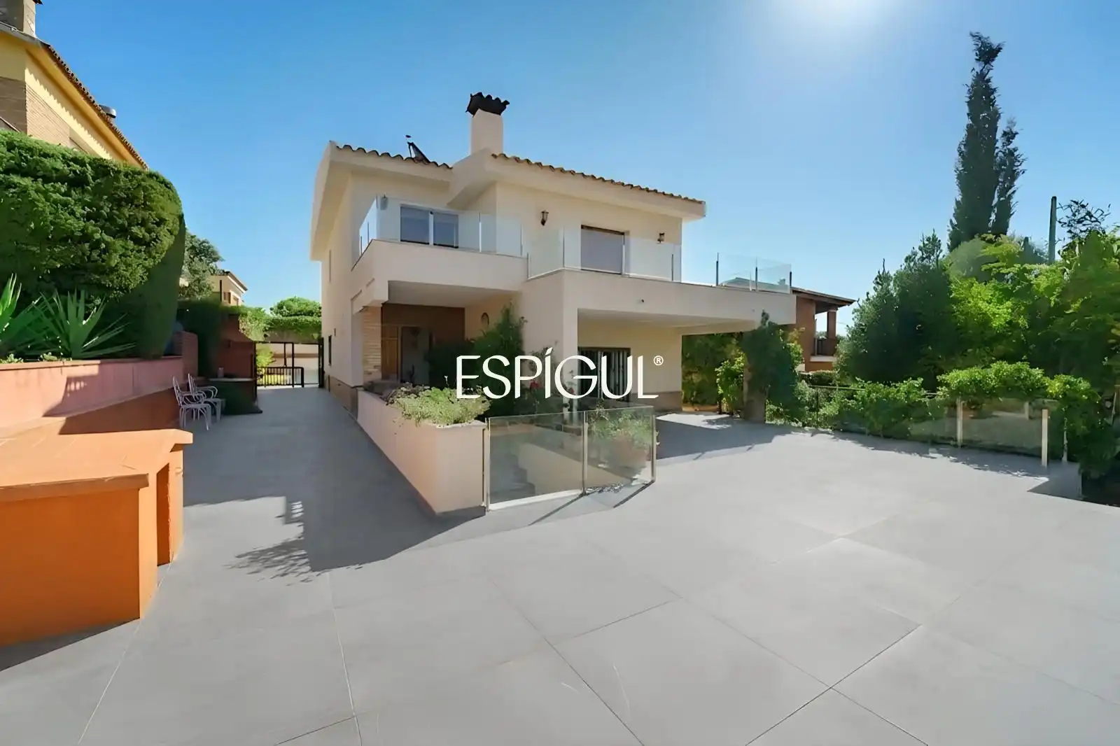 Casa amb terrassa en venda a Comtal, imagen 3