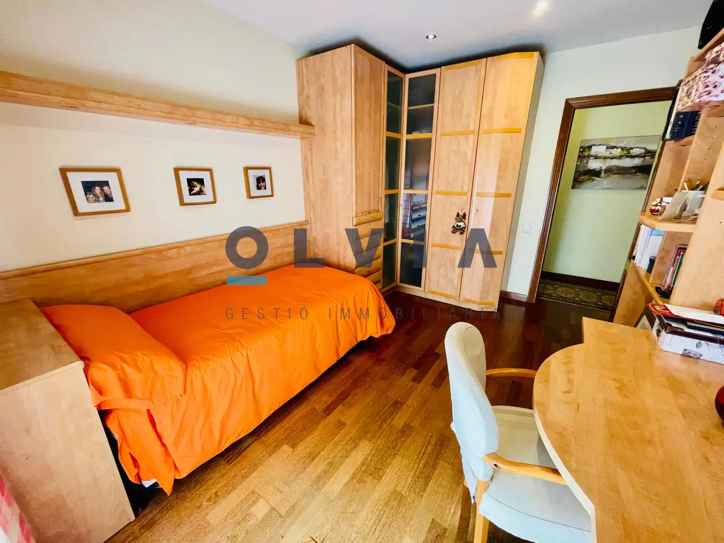 Bedroom of Duplexes for sale in Terrassa  with Air Conditioner, Heating and Parquet flooring