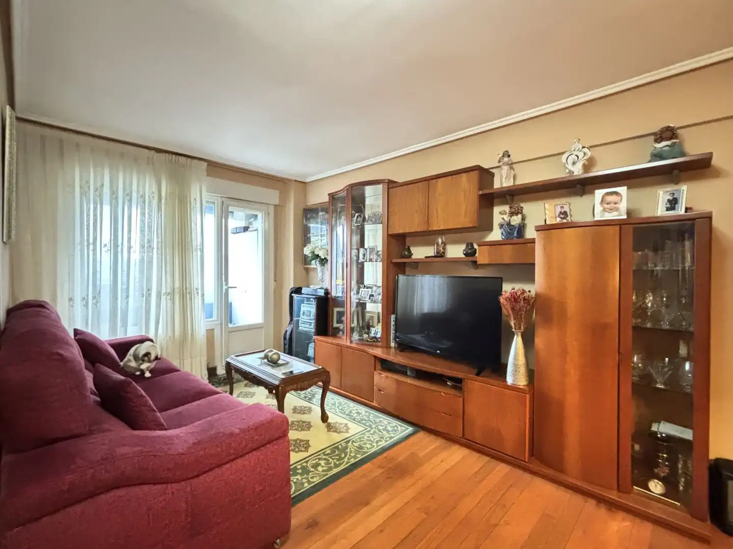 Sala d'estar de Pis en venda en Bilbao  amb Calefacció, Terrassa i Balcó