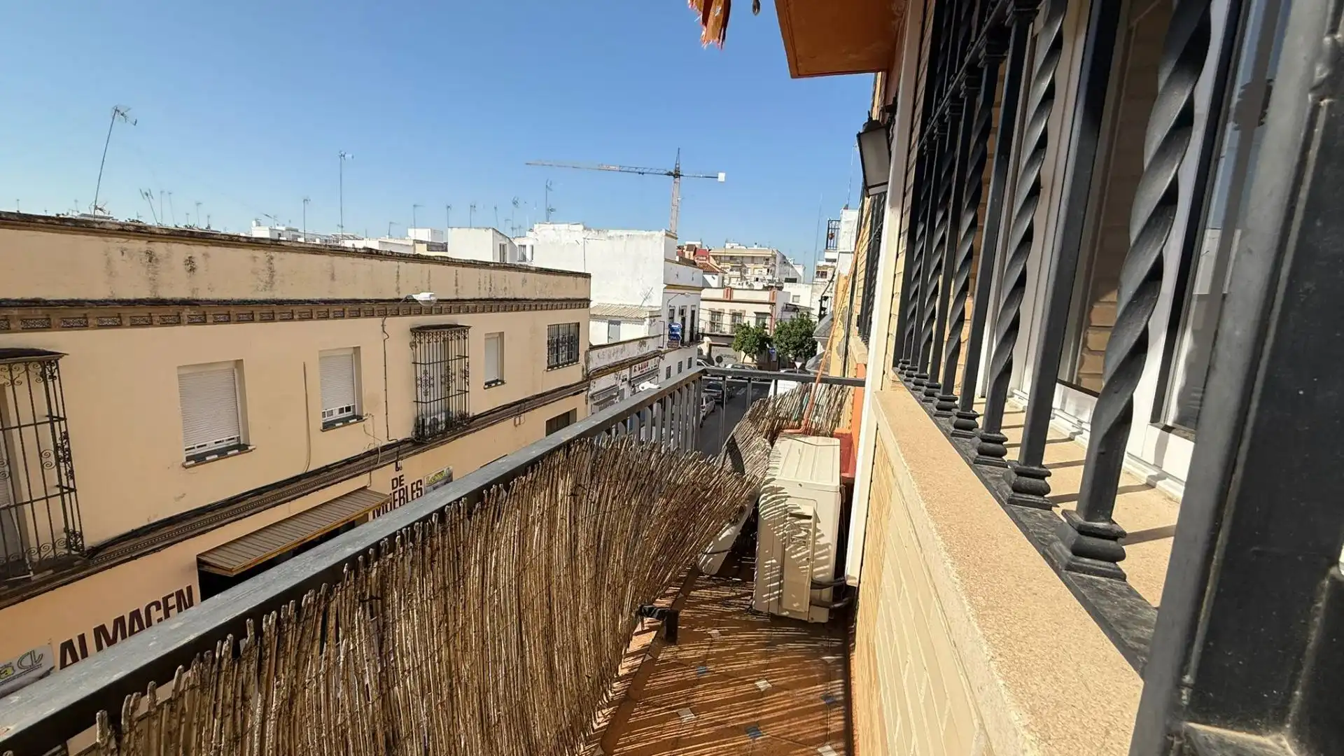 Vista exterior de Piso de alquiler en Sevilla con Aire acondicionado y Terraza