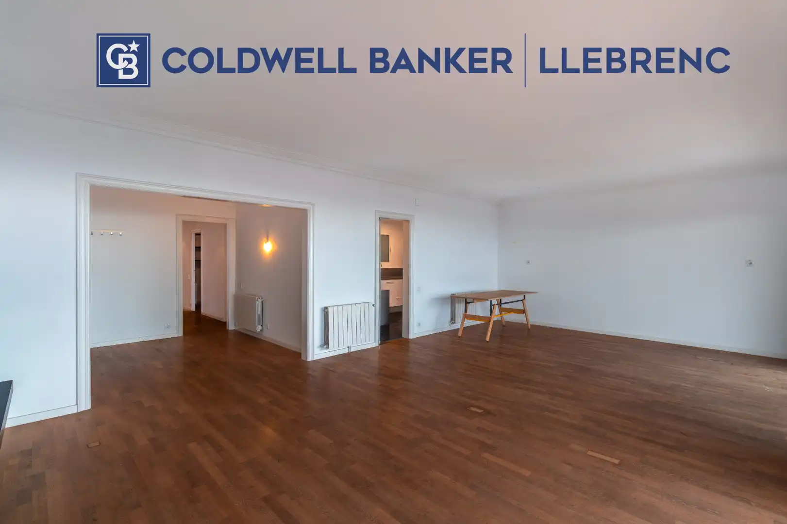 Piso en venta en Barcelona con Calefacción, Parquet y Terraza