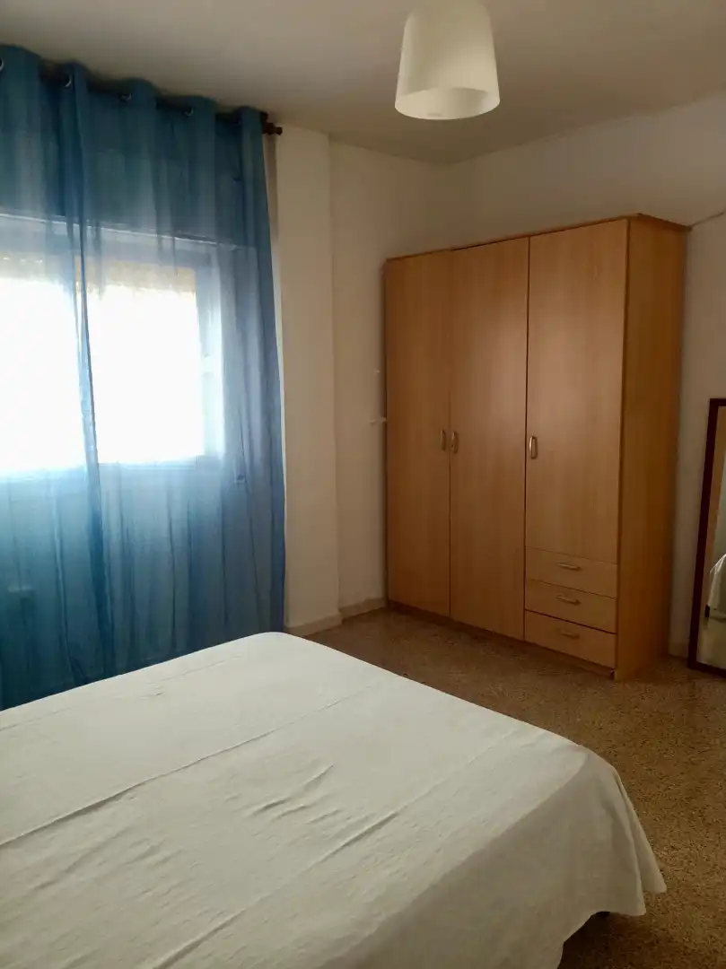 Bedroom of Flat for rent in Granada  with Parquet flooring, Terrace and Furnished