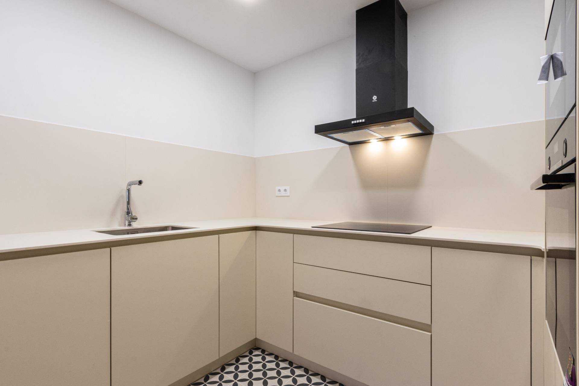 Küche von Erdgeschoss zum Verkauf in Sabadell mit Abstellraum, Alarm und Gemeinschaftspool